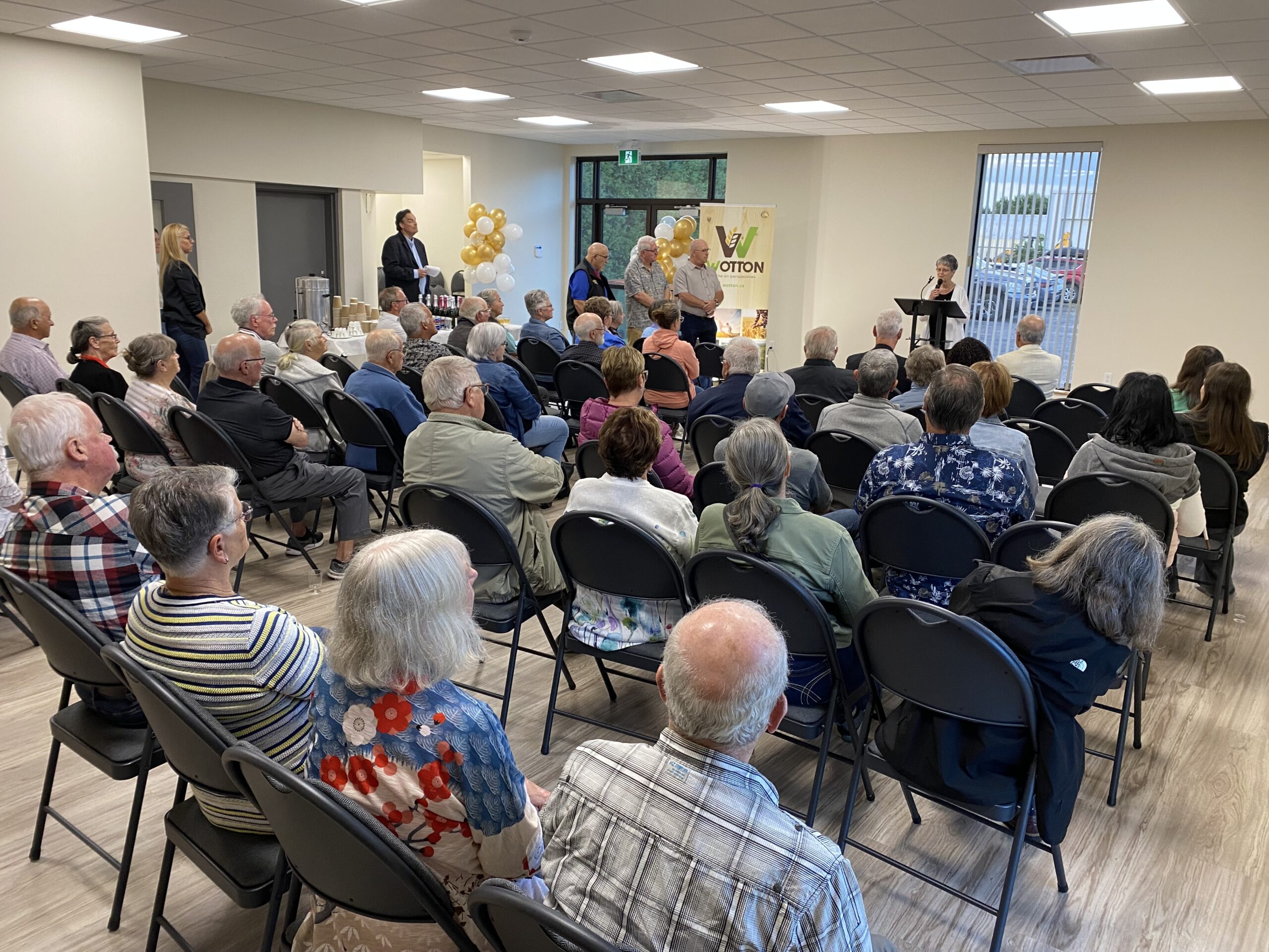 Lire la suite à propos de l’article Succès de l’inauguration de la Salle Desjardins des organismes à Wotton